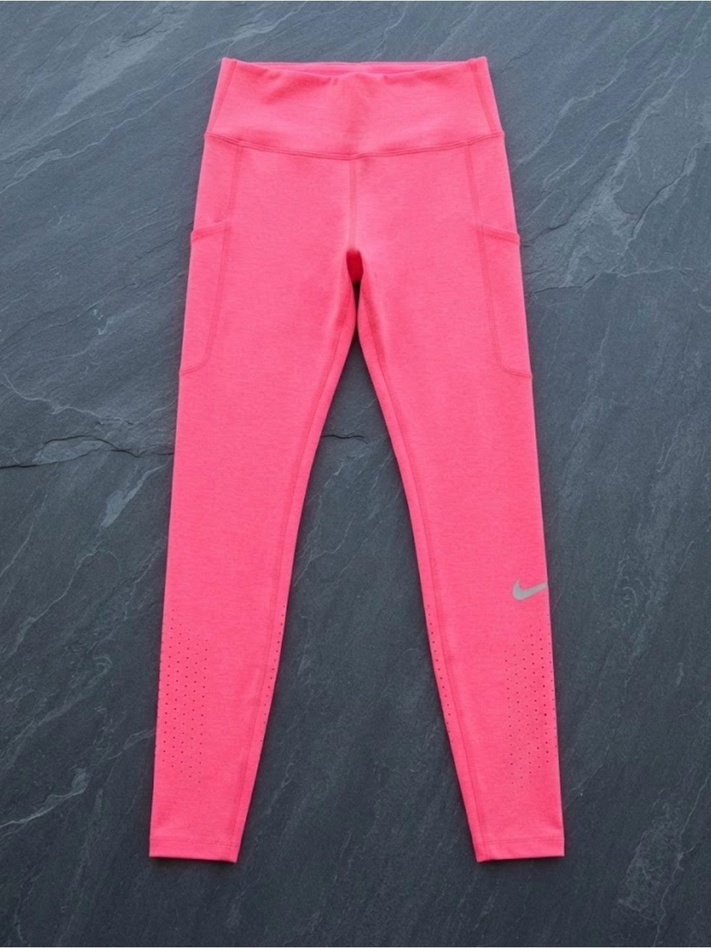 Nike Bright Pink Leggings with Side Pockets ⚠️